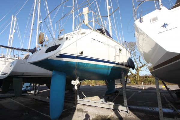 2001 Jeanneau Sun Odyssey 40 DS Cabin Cruiser for sale in Chichester, West Sussex at $91,164